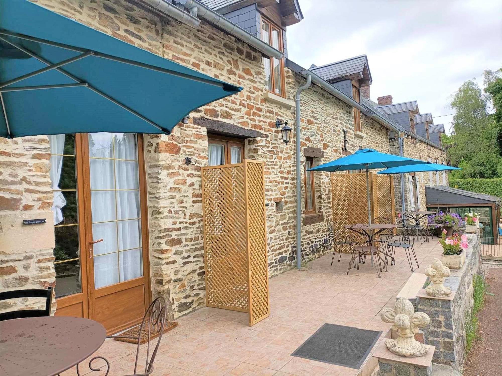 Le Moulin De Benneville Chambres D'Hotes, Petit Dejeuner Compris Cahagnes Exterior foto